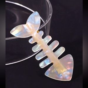 🐠 Awesome Iridescent Fishbone Hair Clip 🐠